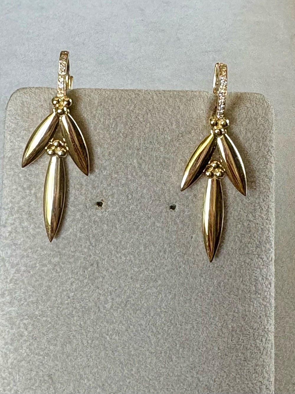 Temple St Clair 18K Gold and Diamond Leaf Motif Drop Earrings - Women Jewelry